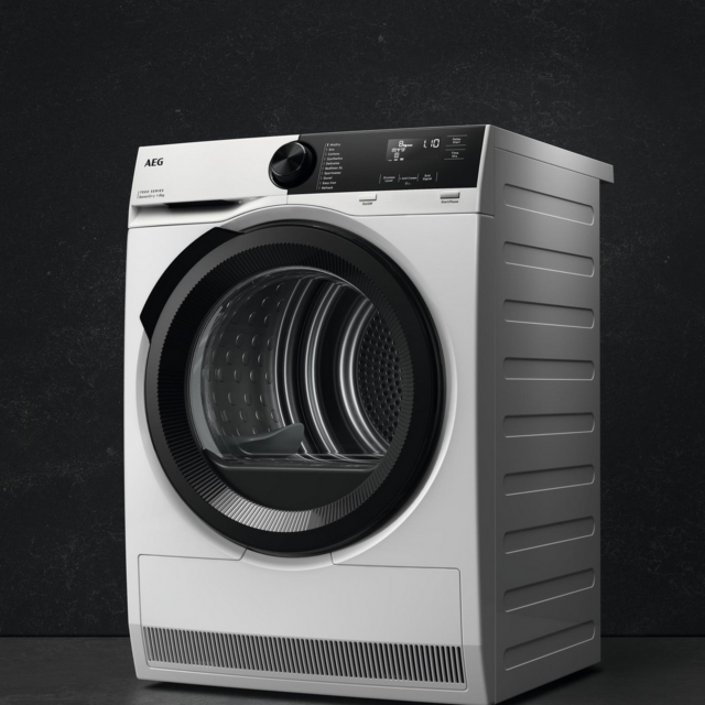 AEG TR728CT4B 8kg Heat Pump Tumble Dryer White