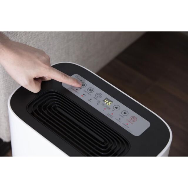 Black and Decker BXEH60004GB 20 Litre Dehumidifier With 24 Hour Timer White