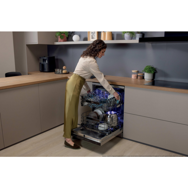 Haier XF 6B2M3BX-80 Silver Dishwasher 16 Settings