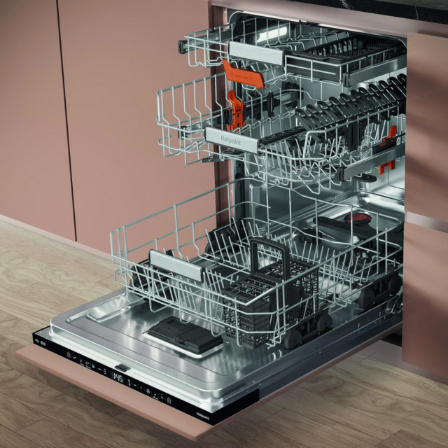 Hotpoint H8IB15M4TS Integrated Dishwasher 15 Place Settings