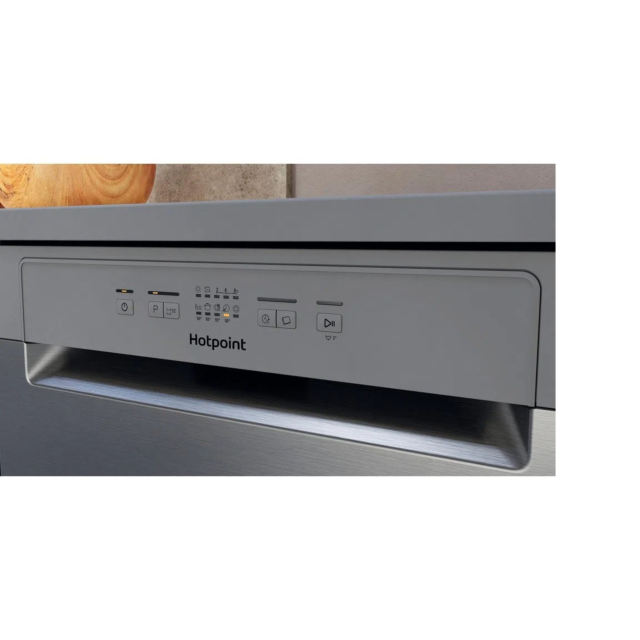 Hotpoint HFC2B19XUKN Freestanding Full-Size Dishwasher