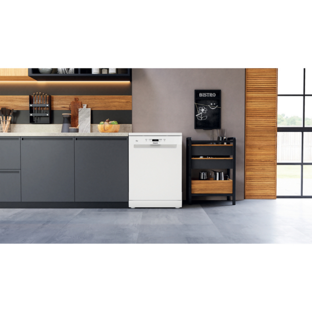 Hotpoint HP2FFC14BN6WUK White Dishwasher 14 Settings