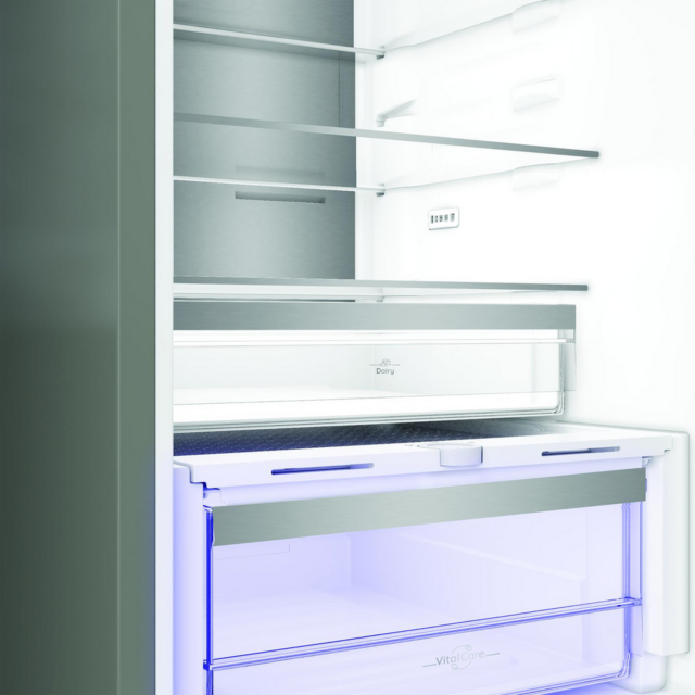 Hotpoint HPK26413XR6UKE 59.5cm 70/30 Fridge Freezer Black Steel