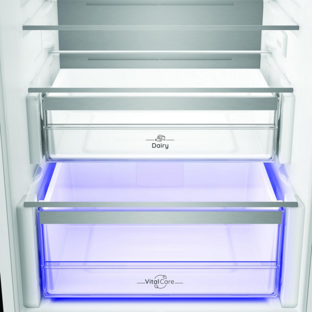 Hotpoint HPK25292B4UK 54cm 70/30 Integrated Fridge Freezer