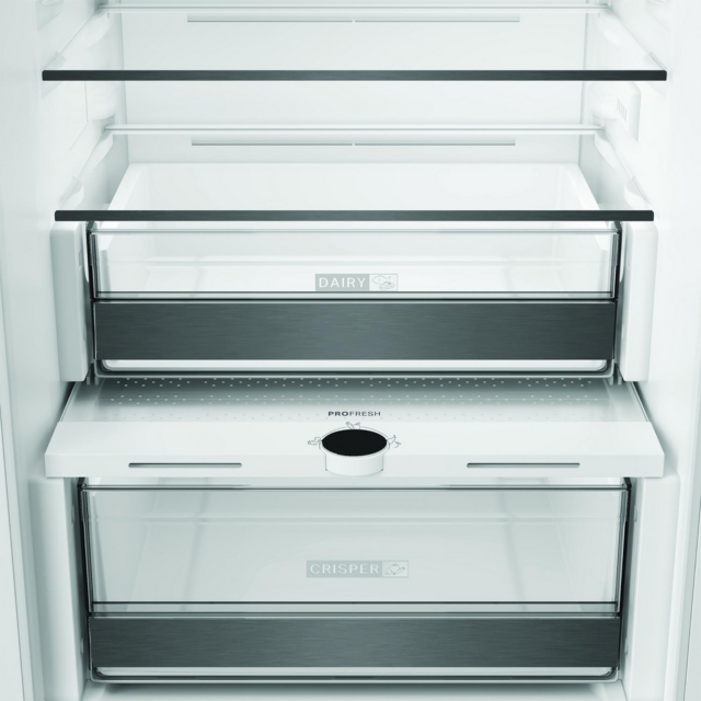 Hotpoint HPK25292B4UK 54cm 70/30 Integrated Fridge Freezer