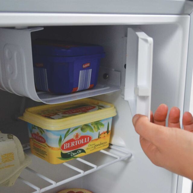 Igenix IG6711 44Cm Counter Top Fridge With Lock S/Steel Effect
