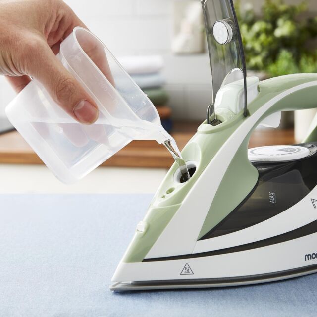 Morphy Richards 302010 Steam Flow 2400W Turbo Steam Iron - Green